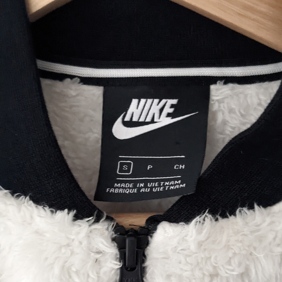 NIKE sherpa bomber black white yin yang fuzzy teddy color block- S - Picture 4 of 11